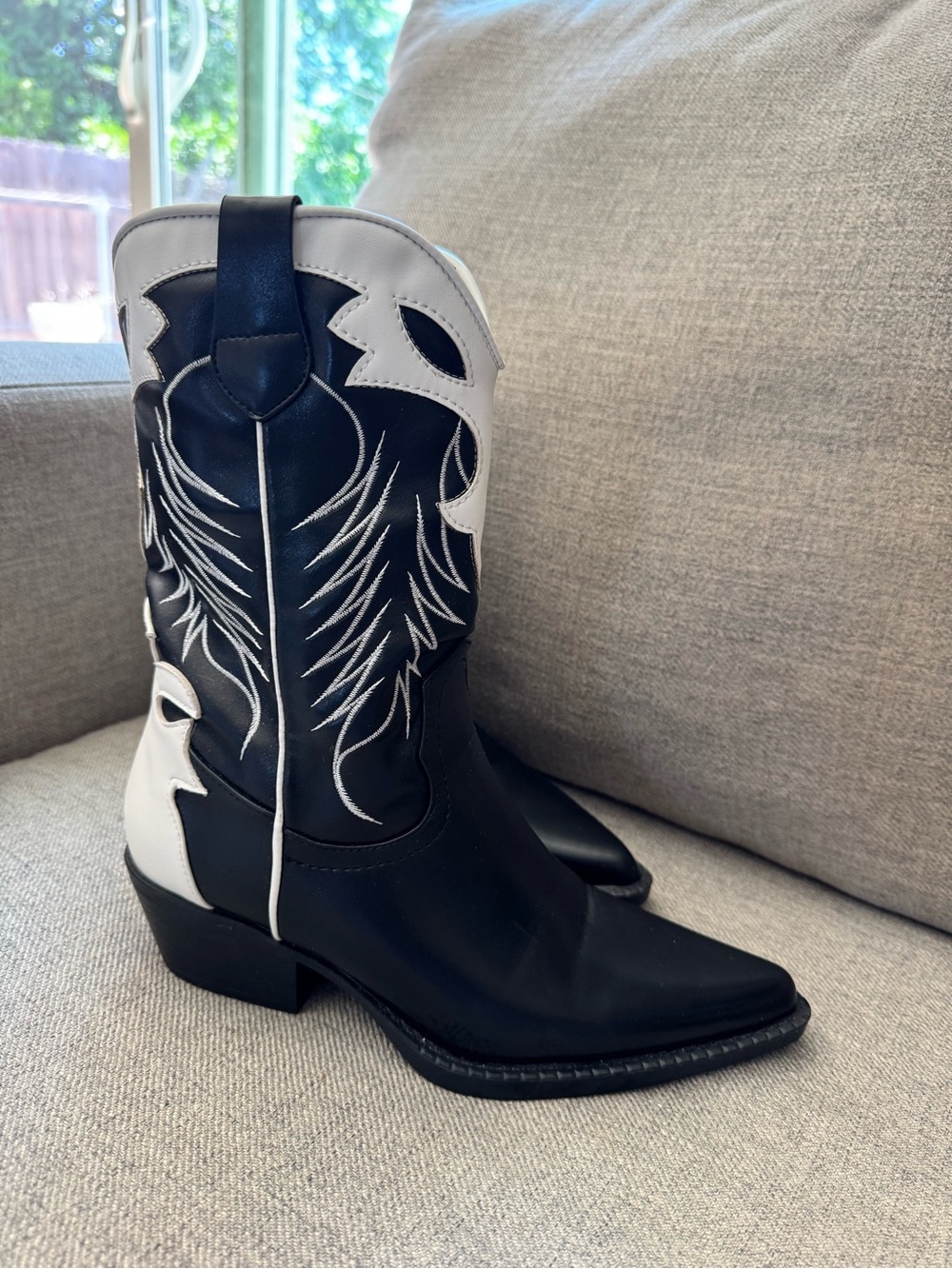 Black and White Western Cowboy Boots